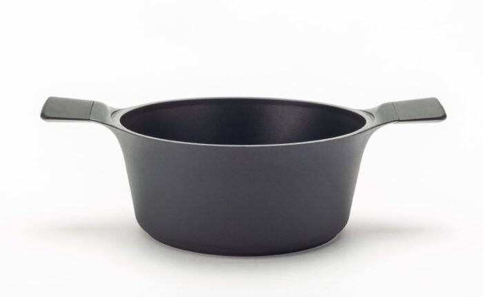 Indukcinis-puodas-su-dangciu-Zyle-ZY3024PT-4