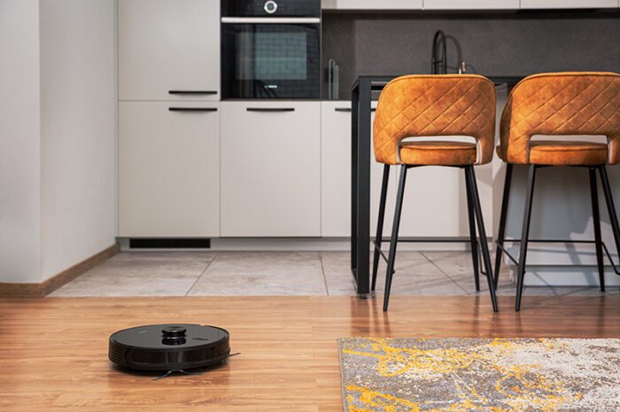 Plaunantis-robotas-siurblys-su-dulkiu-ispylimo-stotele-ZY510RVB-9