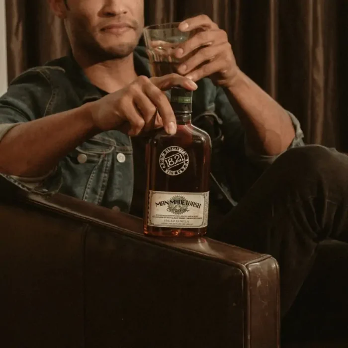 daugiafunkce-priemone-vyrams-3-in-1-stiprinamasis-sampunas-kondicionierius-ir-kuno-prausiklis-viename-1821-man-made-wash-spiced-vanilla-wsh18sv-530-ml-2-1 daugiafunkce-priemone-vyrams-3-in-1-stiprinamasis-sampunas-kondicionierius-ir-kuno-prausiklis-viename-1821-man-made-wash-spiced-vanilla-wsh18sv-530-ml-2-1